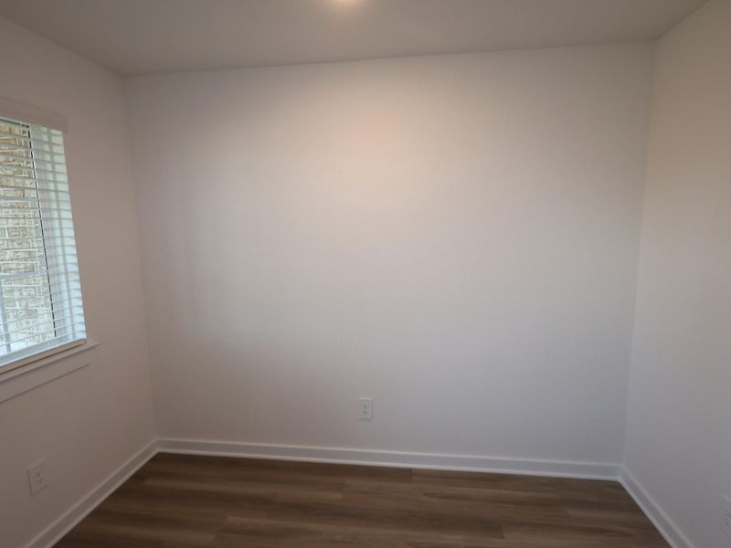 Spacious, unfurnished interior of a new home in Lone Star Landing, Montgomery (Image 27).