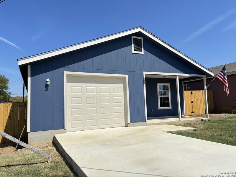 Front exterior of a new home in , Nixon, TX, highlighting curb appeal (Image 1). Front exterior of a new home in , Nixon, TX, highlighting curb appeal (Image 1).