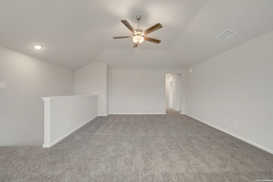 Spacious, unfurnished interior of a new home in Winding Brook, San Antonio (Image 41).