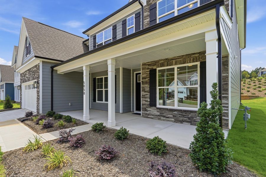 Exterior details and patio area of a home in Rone Creek, Waxhaw (Image 3).