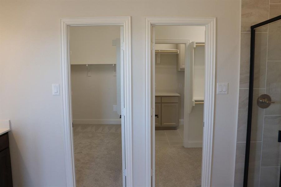 Spacious, unfurnished interior of a new home in Bull Hide Estates, Hewitt (Image 13). Spacious, unfurnished interior of a new home in Bull Hide Estates, Hewitt (Image 13).