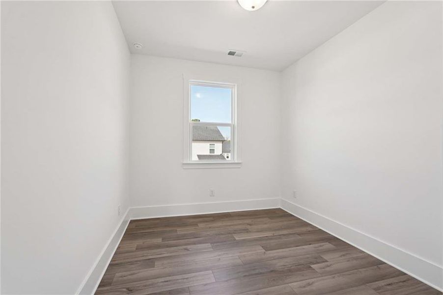 Spacious, unfurnished interior of a new home in Park Vue, Atlanta (Image 22). Spacious, unfurnished interior of a new home in Park Vue, Atlanta (Image 22).