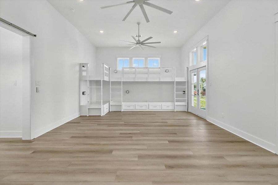 Spacious, unfurnished interior of a new home in , Port Aransas (Image 22).