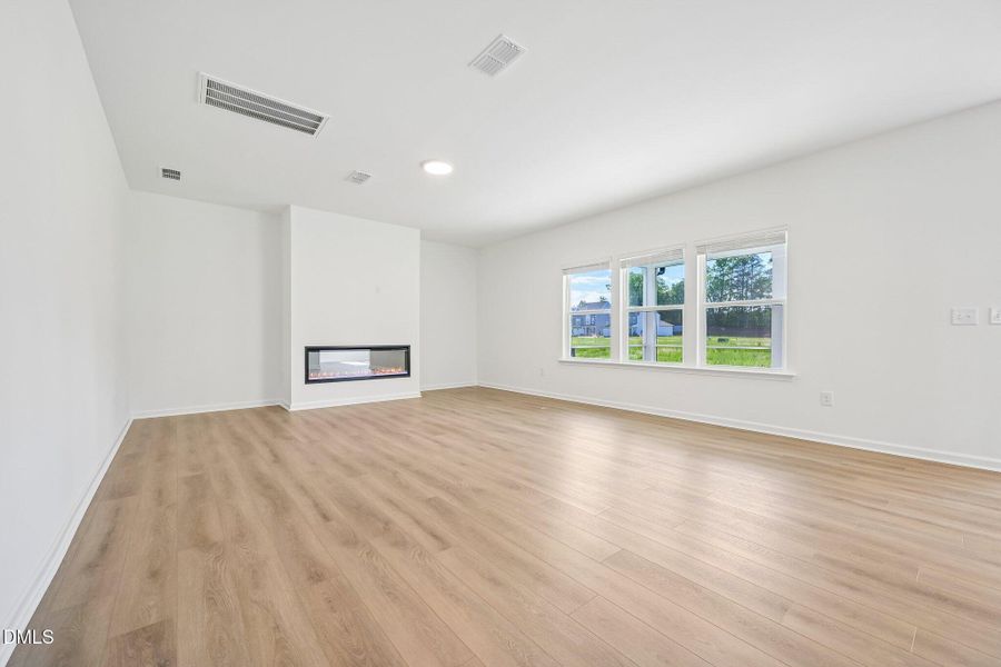8-web-or-mls-Fetching Pl-S2905-008