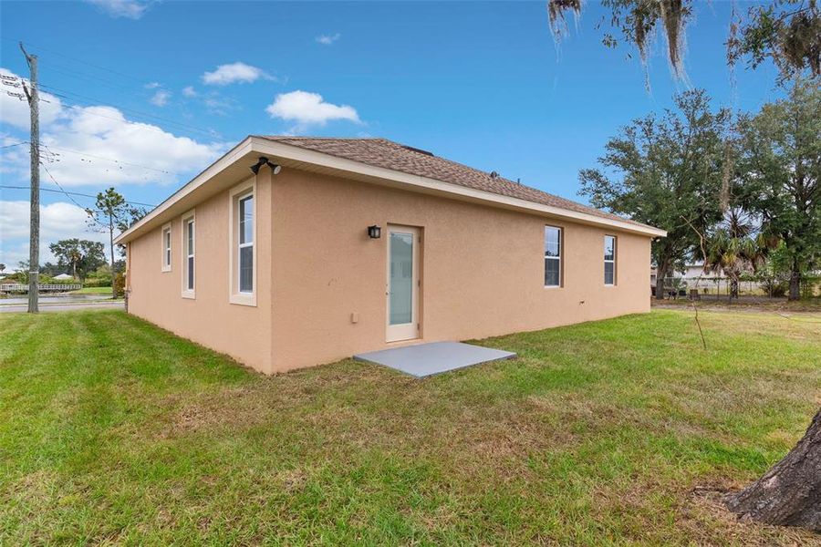 Exterior details and patio area of a home in , Plant City (Image 4). Exterior details and patio area of a home in , Plant City (Image 4).