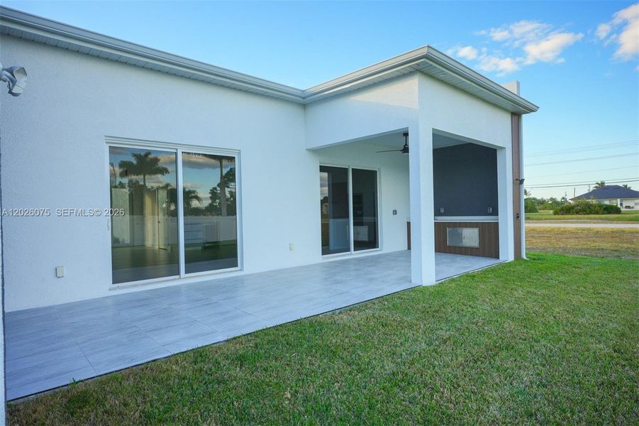 Exterior details and patio area of a home in , Cape Coral (Image 25).