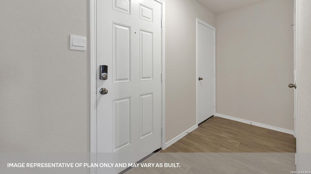 Spacious, unfurnished interior of a new home in Bollinger, Maxwell (Image 19).
