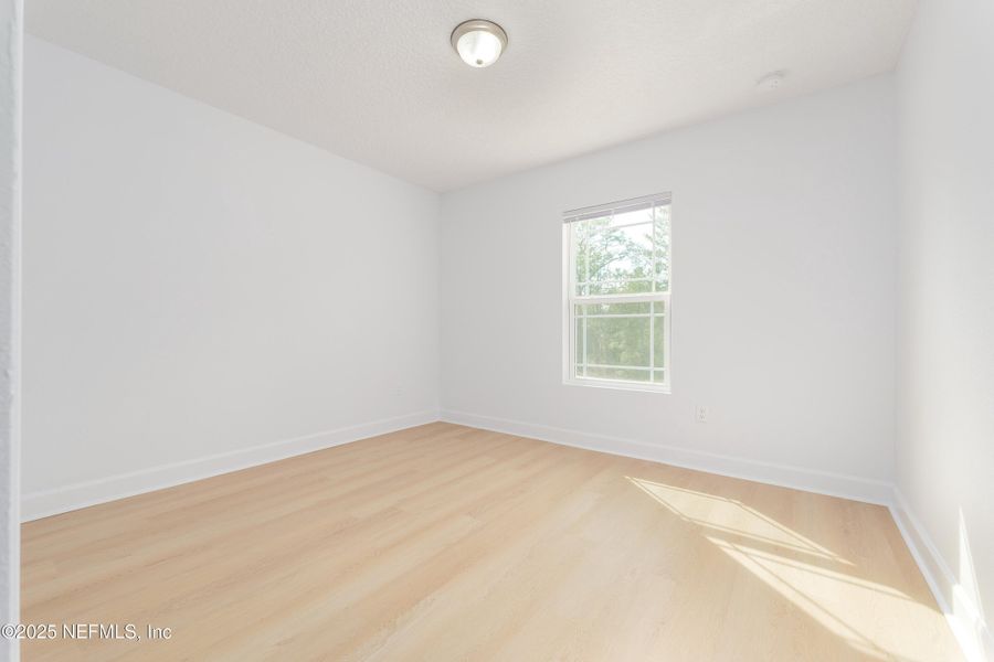 Spacious, unfurnished interior of a new home in , Keystone Heights (Image 17).