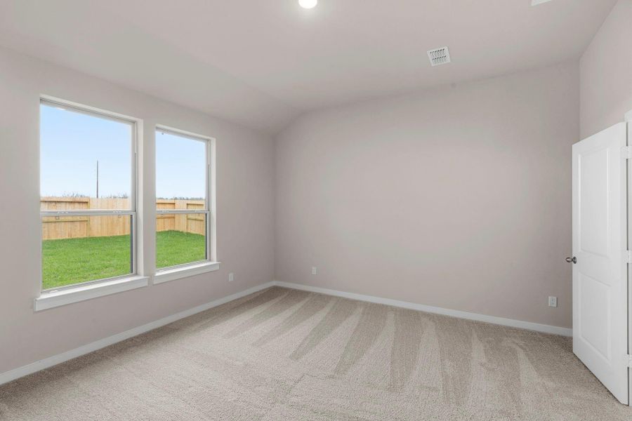 Spacious, unfurnished interior of a new home in Sienna 45', 50', Missouri City (Image 23).