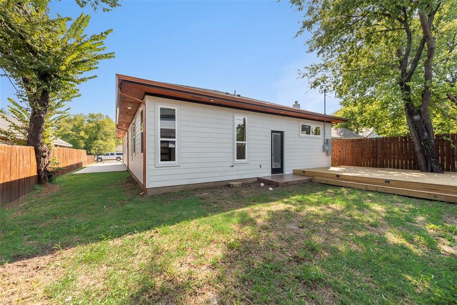 Front exterior of a new home in , Fort Worth, TX, highlighting curb appeal (Image 1). Front exterior of a new home in , Fort Worth, TX, highlighting curb appeal (Image 1).