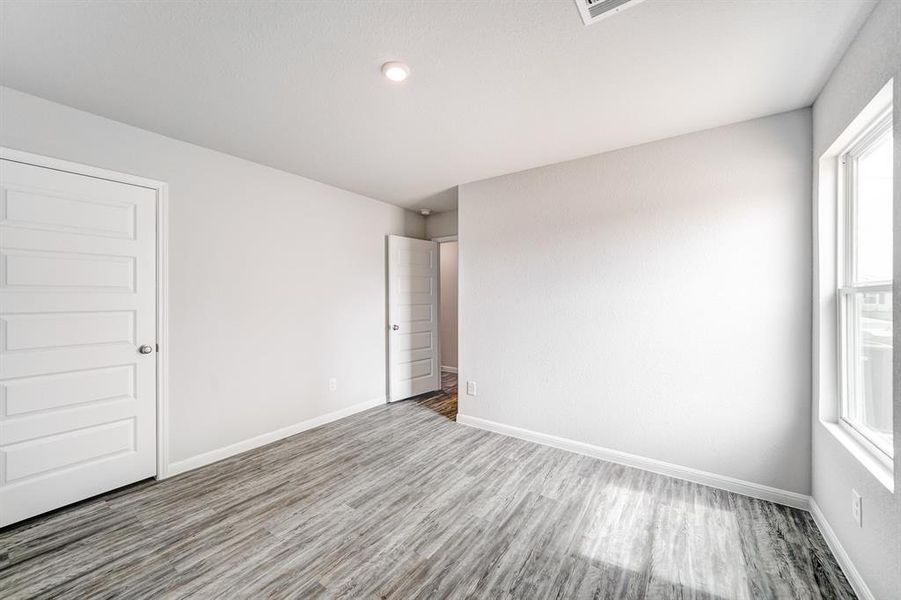 Spacious, unfurnished interior of a new home in Victory Estates, Mabank (Image 21).