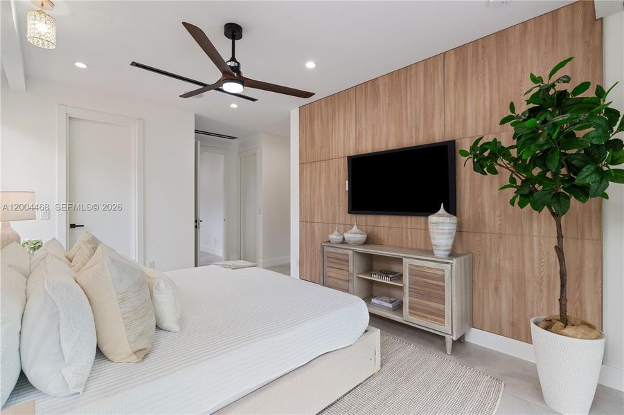 Furnished interior view inside a new home in , Fort Lauderdale (Image 16).