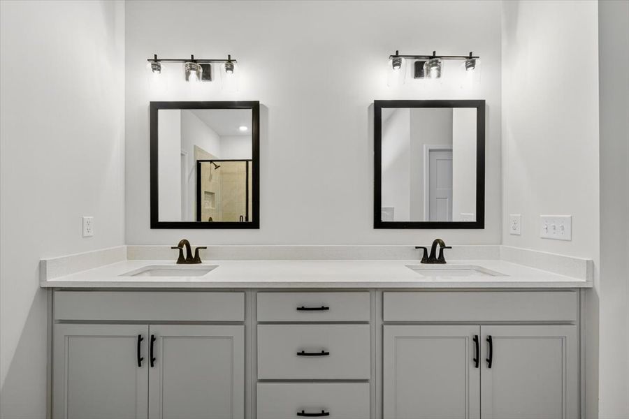 Close-up of interior finishes inside a home in Collier Grove, Thomaston (Image 14).