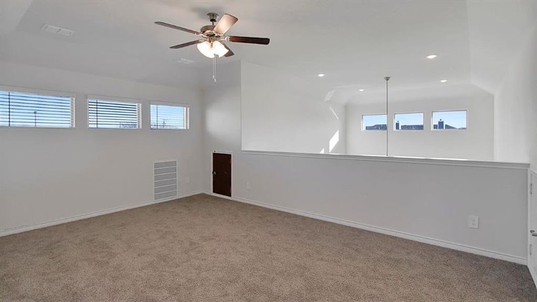 Spacious, unfurnished interior of a new home in California Meadows, Arlington (Image 17). Spacious, unfurnished interior of a new home in California Meadows, Arlington (Image 17).