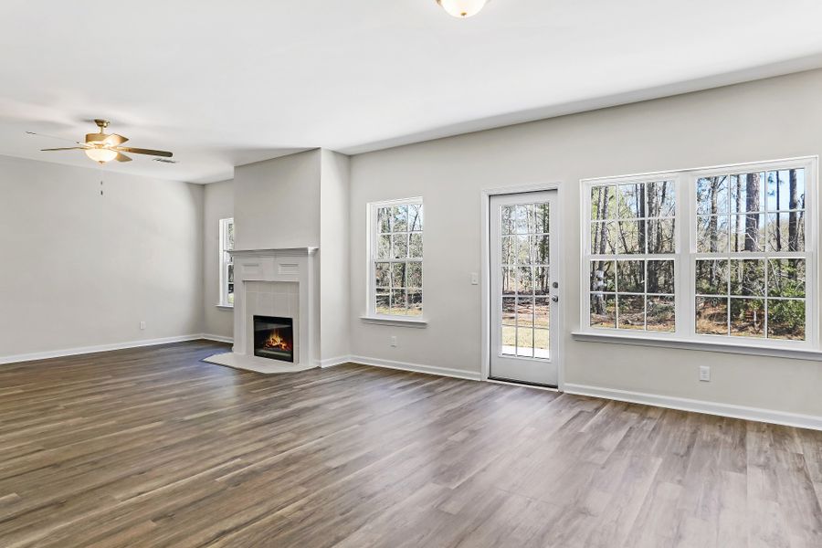 Representative unfurnished interior of a home built from the The Cedar Creek by RTS Homes in Grand Reserve, Hinesville (Image 16).