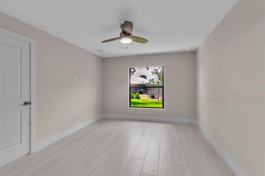 Spacious, unfurnished interior of a new home in , Punta Gorda (Image 25).