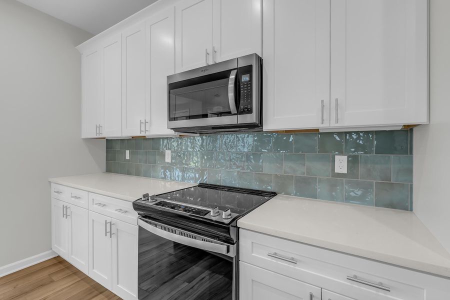 Furnished interior view inside a new home in Social Circle, Chattanooga (Image 3).