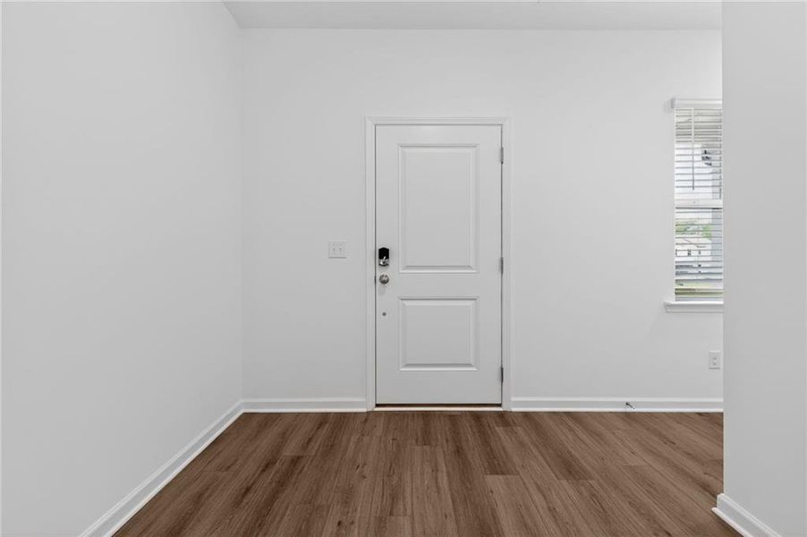 Spacious, unfurnished interior of a new home in Lexington Meadows, Athens (Image 24).