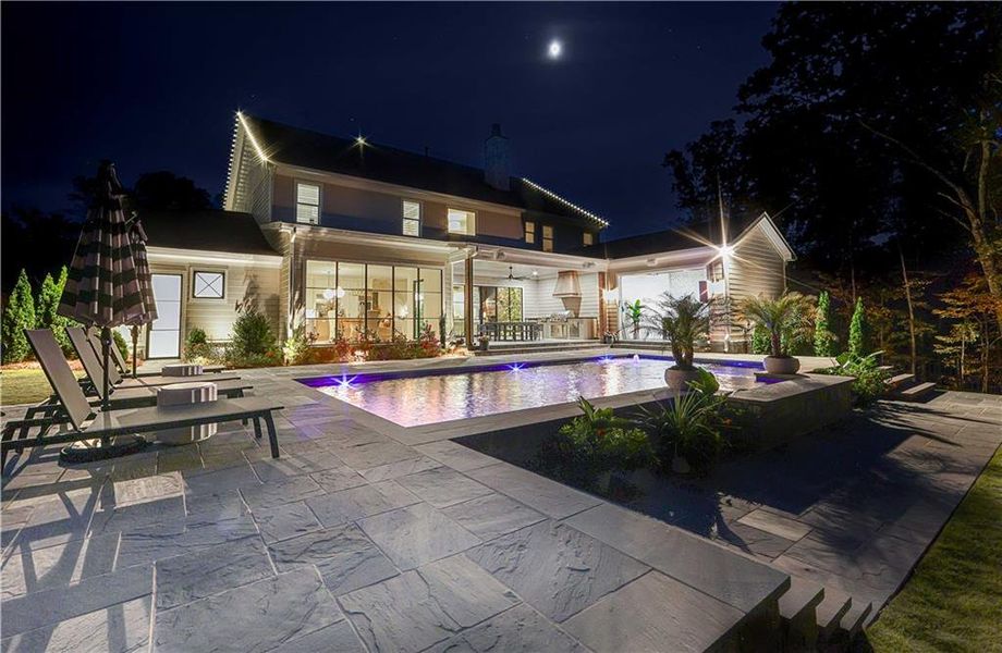 Community amenities in , Canton (Image 42). Community amenities in , Canton (Image 42).