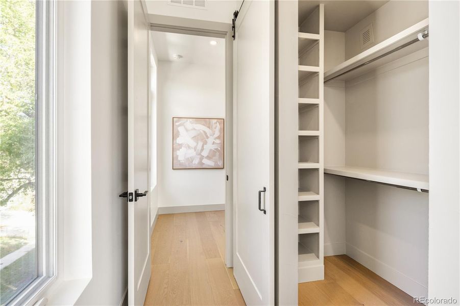 Image 25 of a home in .