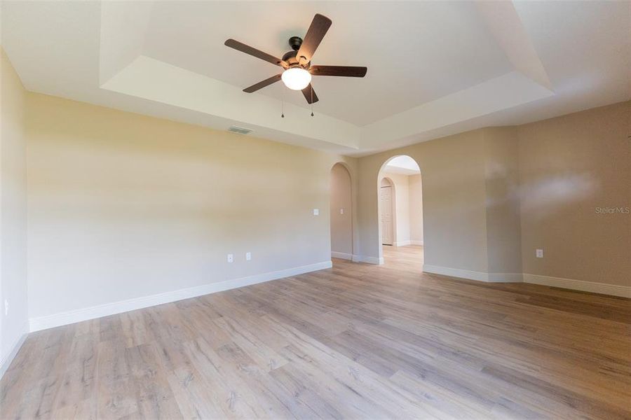 Spacious, unfurnished interior of a new home in , Ocala (Image 24).