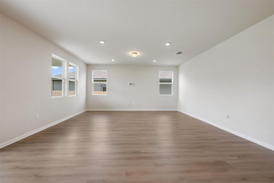 Representative images and renderings are for illustrative purposes. Actual structural options and design finishes of home may vary. Representative images and renderings are for illustrative purposes. Actual structural options and design finishes of home may vary.