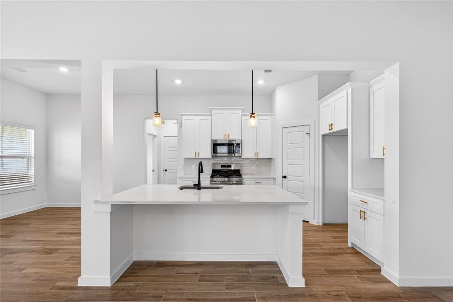Furnished interior view inside a new home in , Alvin (Image 15).