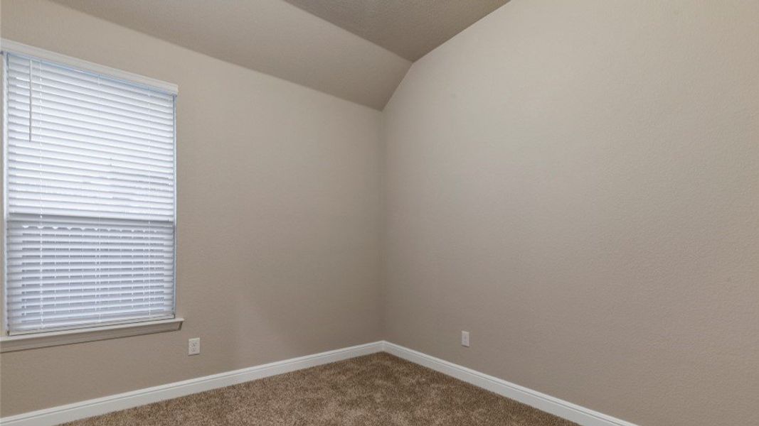 Representative unfurnished interior of a home built from the Guadalupe by D.R. Horton in Eden Ranch, Arlington (Image 36).