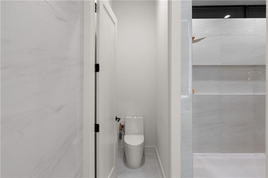 Furnished interior view inside a new home in , Atlanta (Image 62).