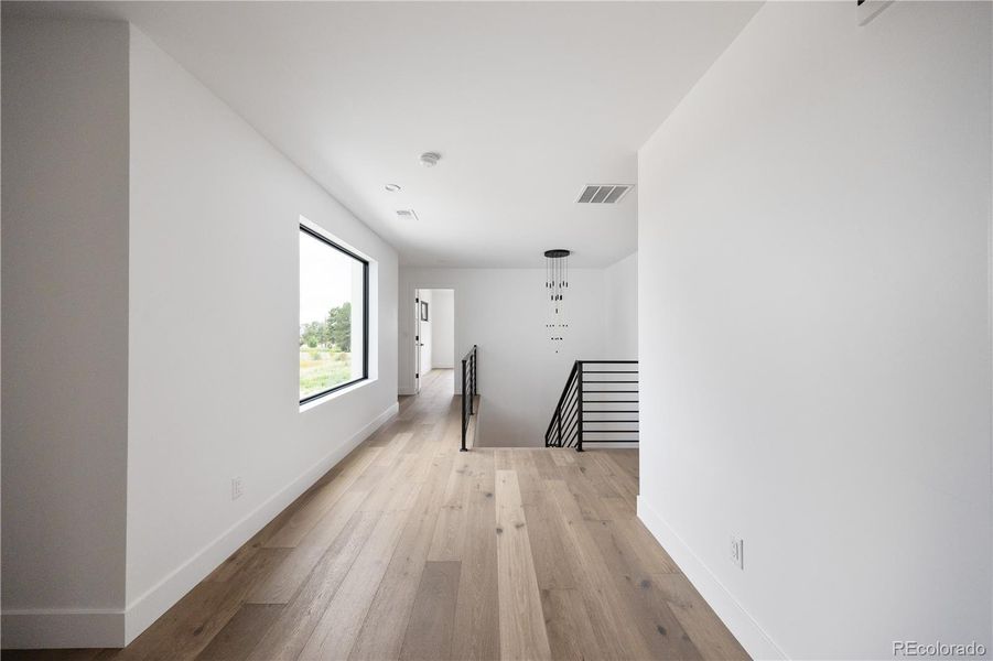 Spacious, unfurnished interior of a new home in , Golden (Image 20).