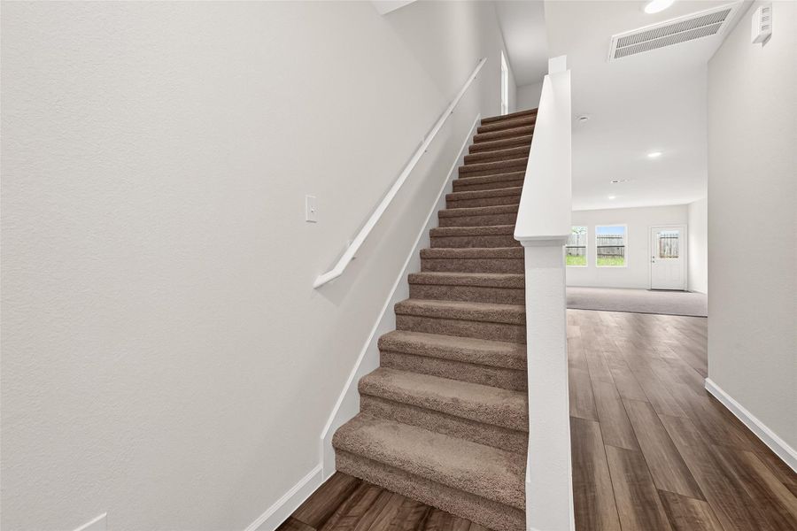 Spacious, unfurnished interior of a new home in Chapel Run, Montgomery (Image 33).