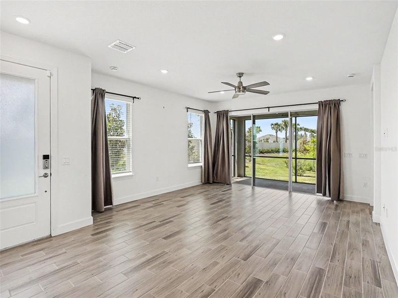 Spacious, unfurnished interior of a new home in Center Lake Ranch Community Group Page, St. Cloud (Image 15).
