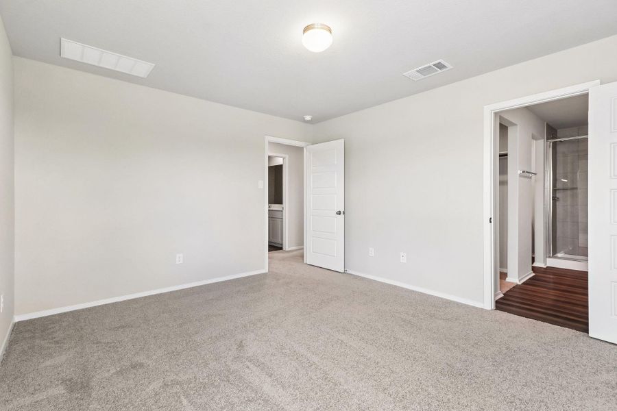 Spacious, unfurnished interior of a new home in Hymeadow, San Marcos (Image 25). Spacious, unfurnished interior of a new home in Hymeadow, San Marcos (Image 25).
