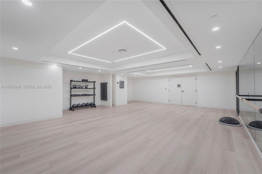 Spacious, unfurnished interior of a new home in , Miami (Image 25).