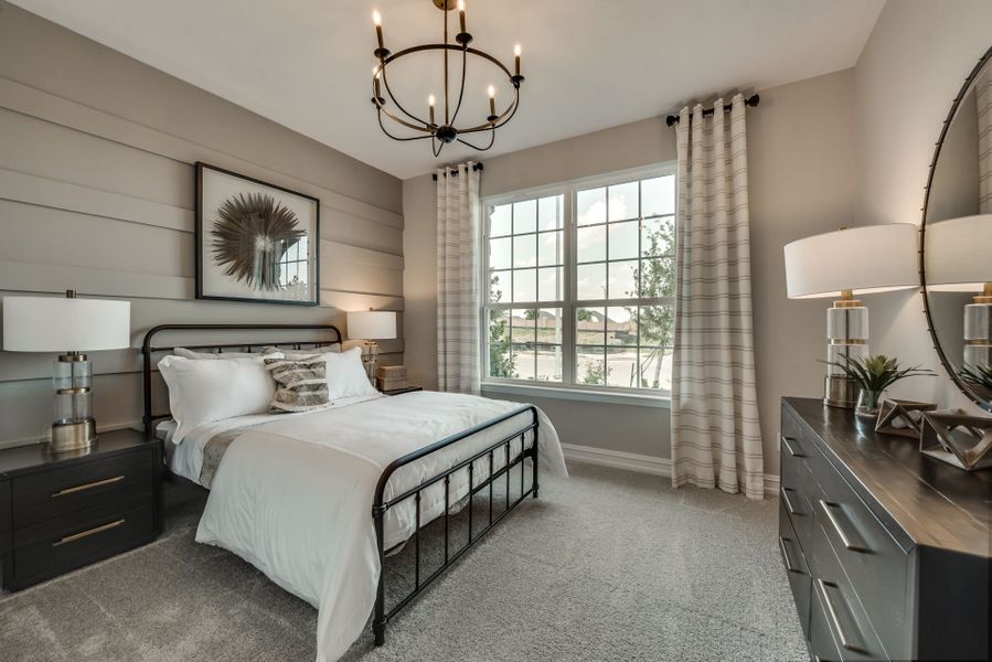 Representative furnished interior of a home built from the Harvard by Pulte Homes in Wellington, Fort Worth (Image 34).