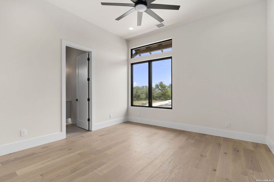 Spacious, unfurnished interior of a new home in , San Antonio (Image 61).