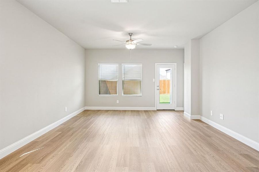 Photo is not of the actual home, but is an inspirational photo of builder’s model home and may depict options, furnishings, and/or decorator features that are not included. Photo is not of the actual home, but is an inspirational photo of builder’s model home and may depict options, furnishings, and/or decorator features that are not included.