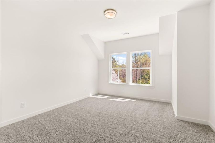Spacious, unfurnished interior of a new home in , Gainesville (Image 72).