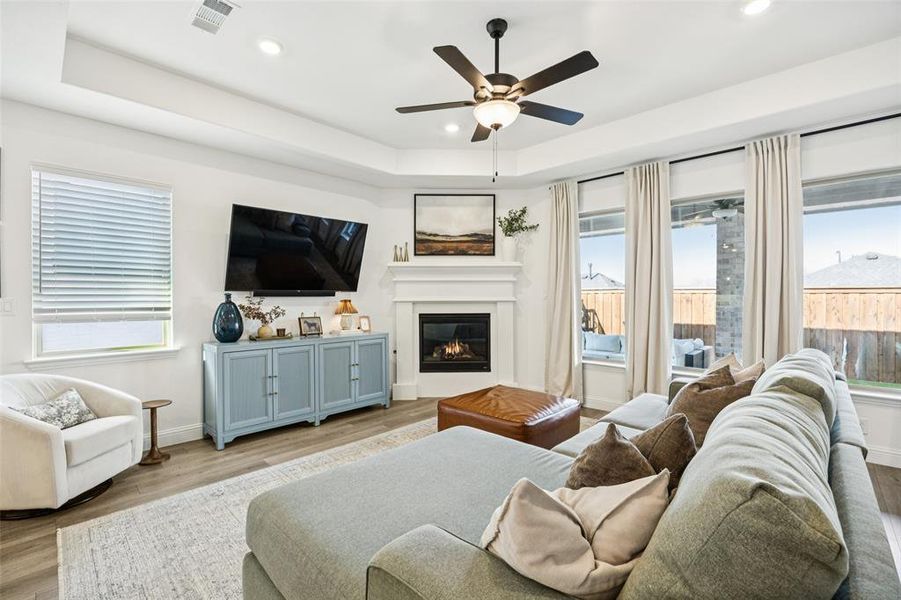 Furnished interior view inside a new home in Stoneridge, Melissa (Image 12).