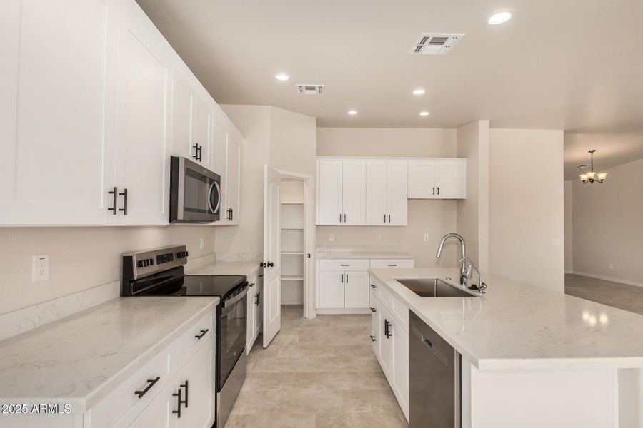 16 - Carver 16 - Carver