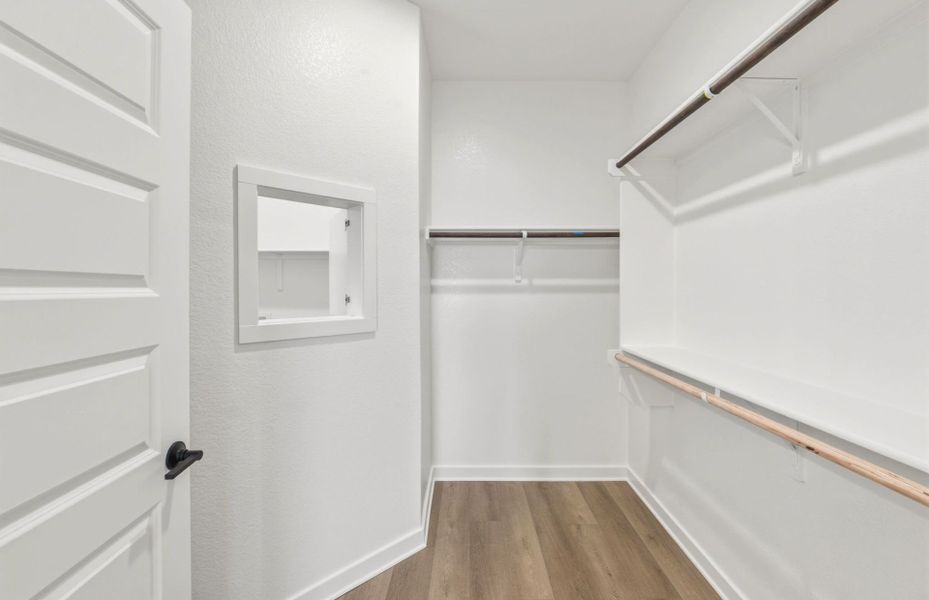 Spacious, unfurnished interior of a new home in Sun City Texas, Georgetown (Image 30).