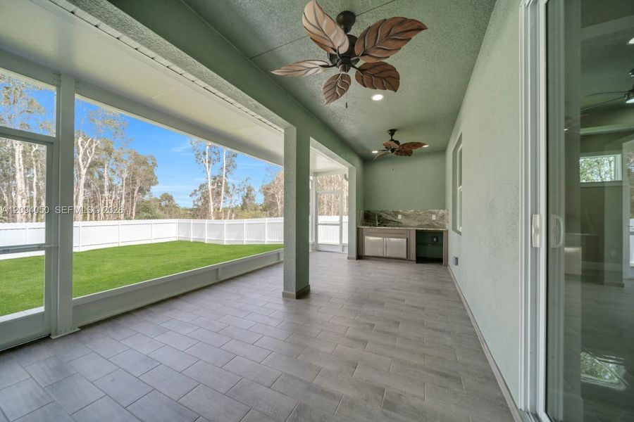 Spacious, unfurnished interior of a new home in , Lehigh Acres (Image 19).