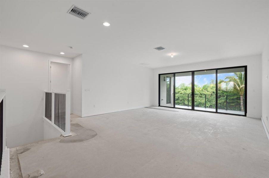Spacious, unfurnished interior of a new home in , Boca Raton (Image 18). Spacious, unfurnished interior of a new home in , Boca Raton (Image 18).