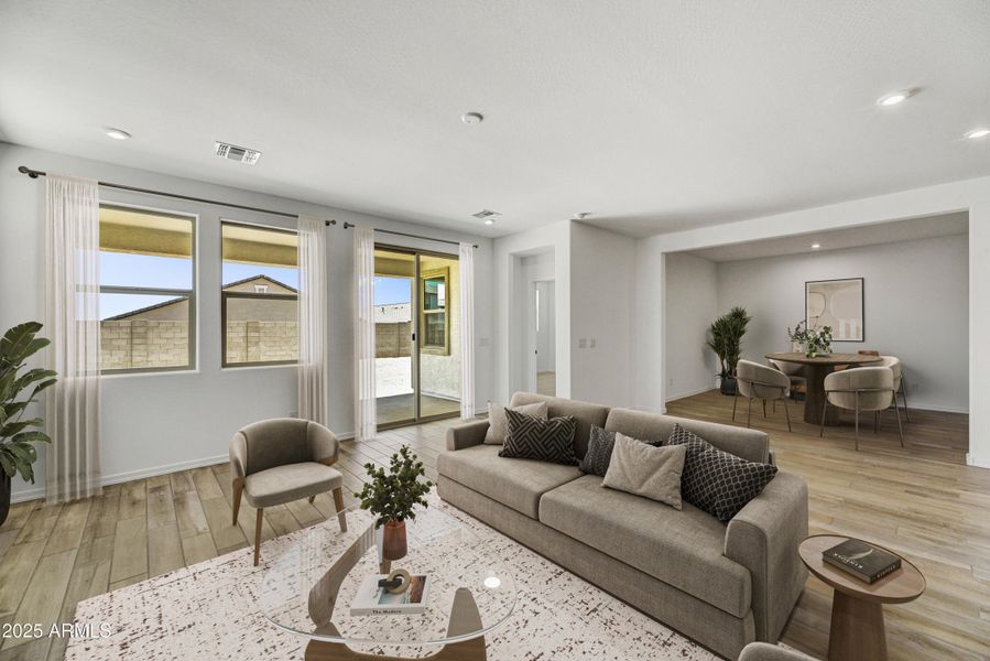 12-Family to Dining 12-Family to Dining