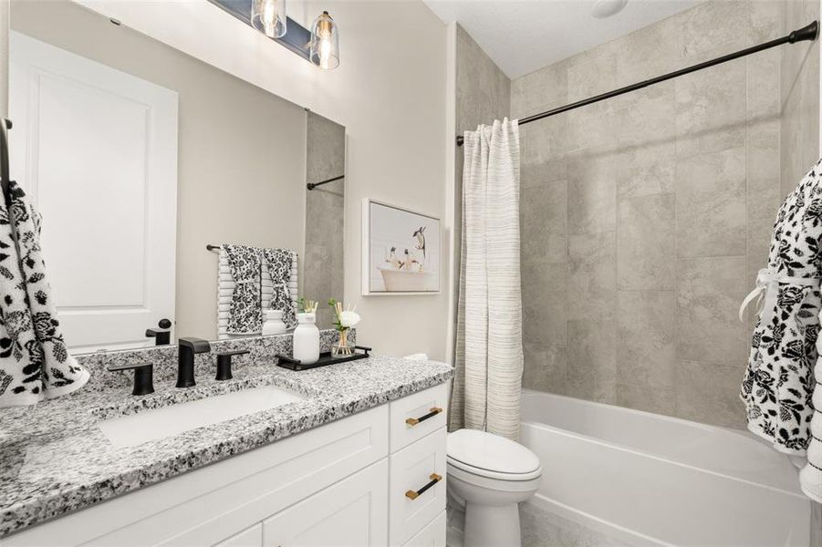 Furnished interior view inside a new home in , Sebring (Image 34).