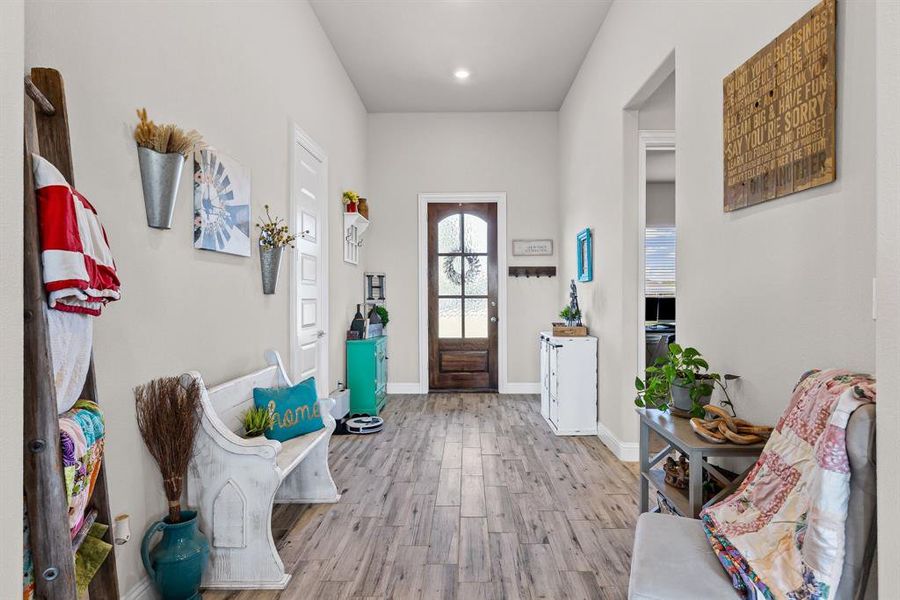 Furnished interior view inside a new home in , Leonard (Image 13).