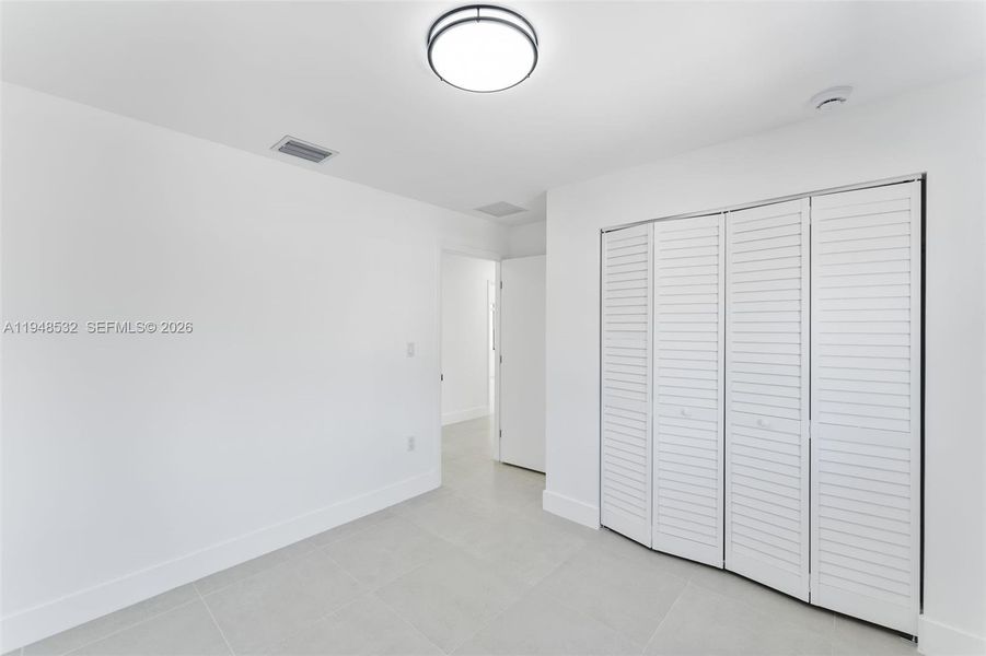 Spacious, unfurnished interior of a new home in , Miami (Image 23).