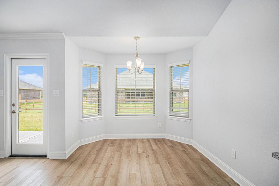 Spacious, unfurnished interior of a new home in , Angleton (Image 9).