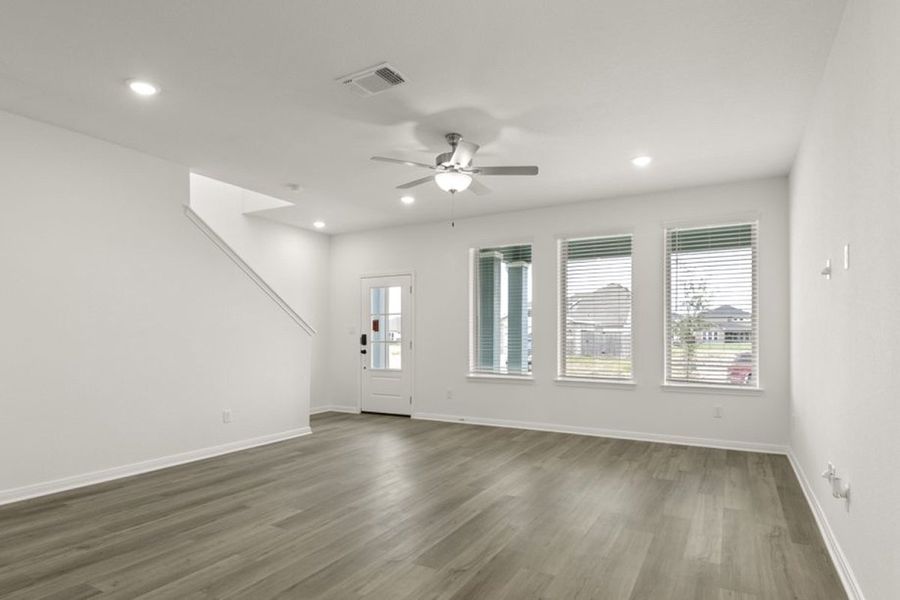 Representative unfurnished interior of a home built from the Elm by Pacesetter Homes in Blanco Vista, San Marcos (Image 21).