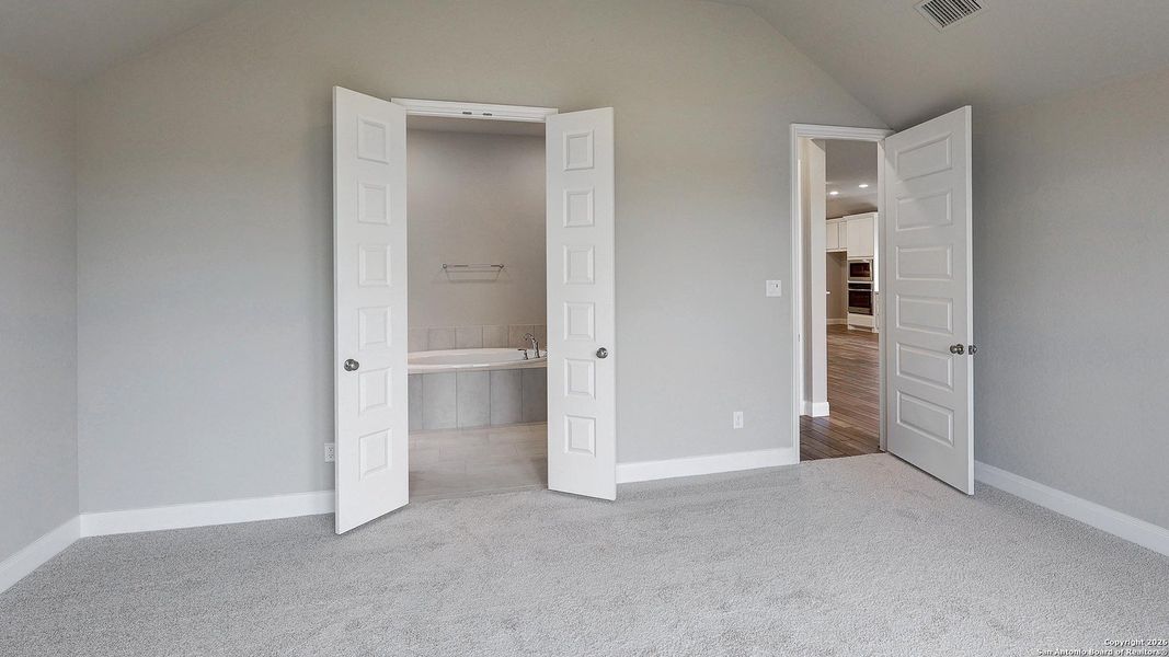 Spacious, unfurnished interior of a new home in Kallison Ranch, San Antonio (Image 20).